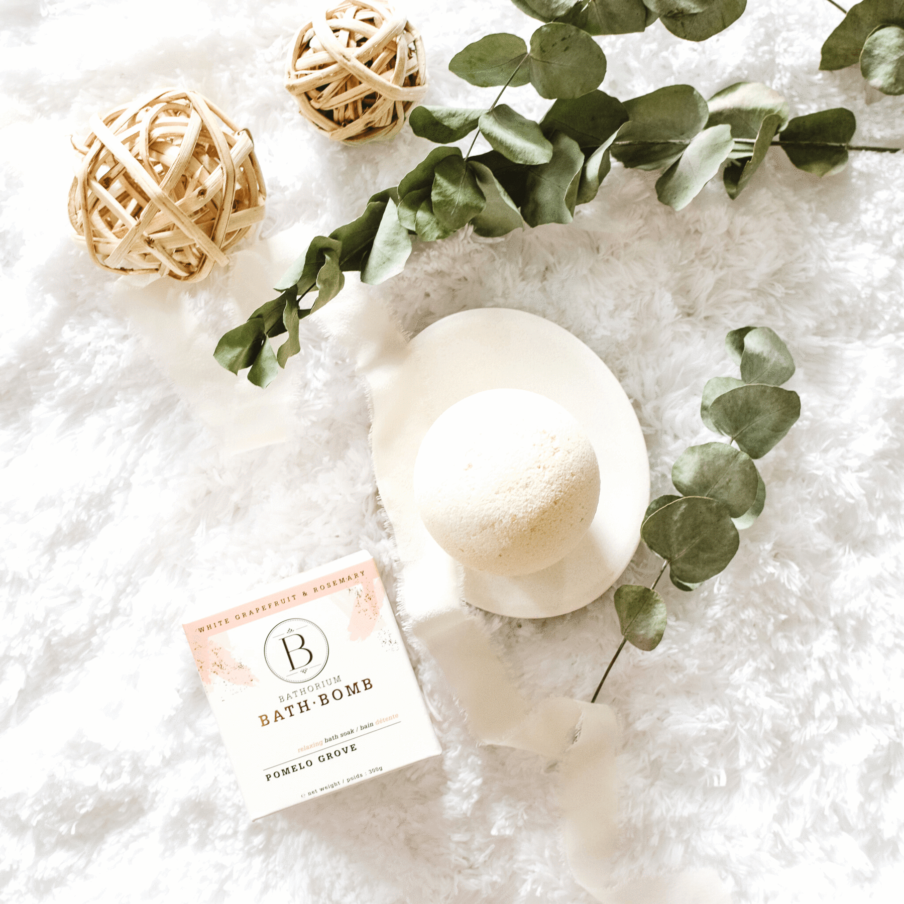 BATHORIUM POMELO GROVE BATH BOMB